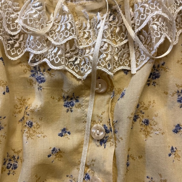 Vintage 90s Buttercup Yellow Floral Chemise Lace Top Size 14 - Picture 3 of 6